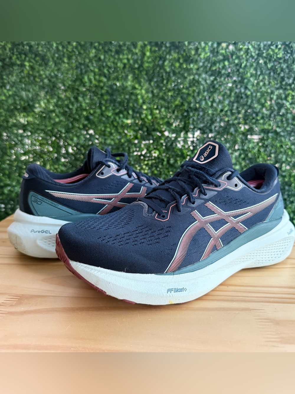 ASICS Gel-Kayano 30 Women’s Size 10 Navy Pink Running Shoes 1012B357